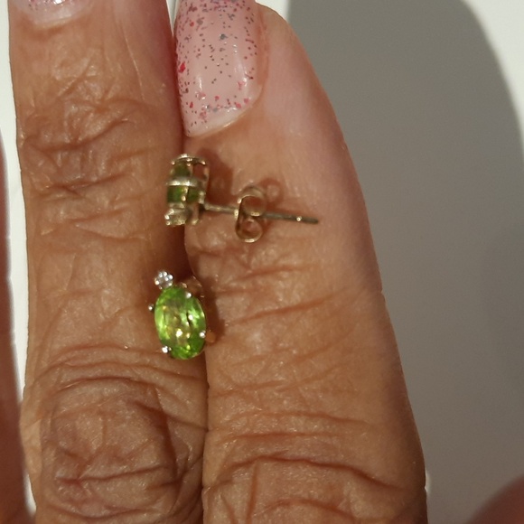 GENUINE 10K YELLOW GOLD AUTHENTIC 💚 PERIDOT AUG BIRTHSTONE & DIAMOND 💎 PENDANT - Picture 10 of 10